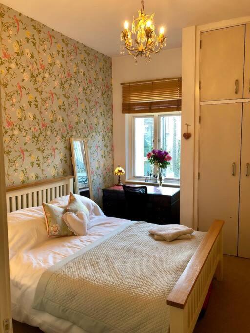 Spacious Apartment In The Heart Of Camden Town London Kültér fotó